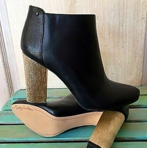 Circus by Sam Edelman Black Leather Boot